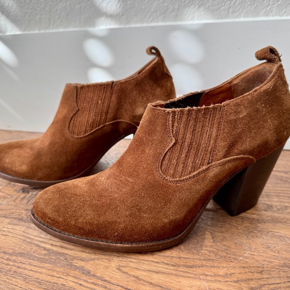 Frye Ilana Shootie Wood Oiled Suede Booties Women's Size 9.5 - Picture 2 of 8